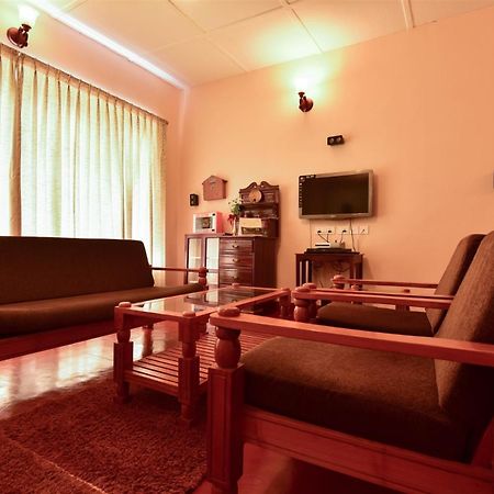 Manalar Hotel Gudalur  Room photo